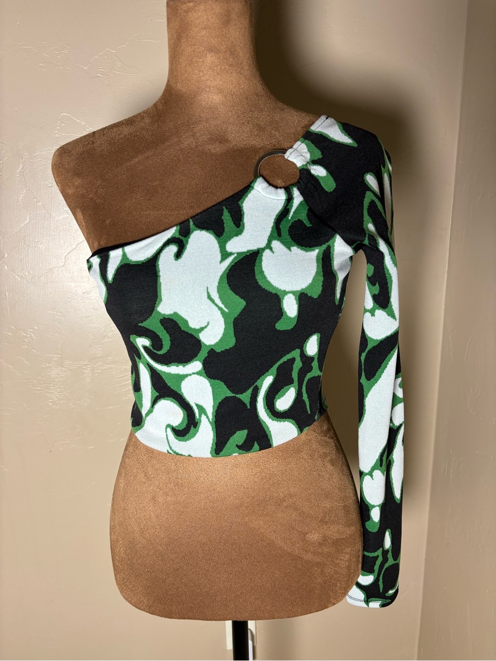 Zara Black, White & Green Off Shoulder Ring Crop Top